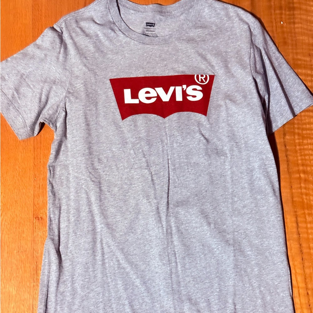 Levi's Red and Gray Short Sleeve Tee